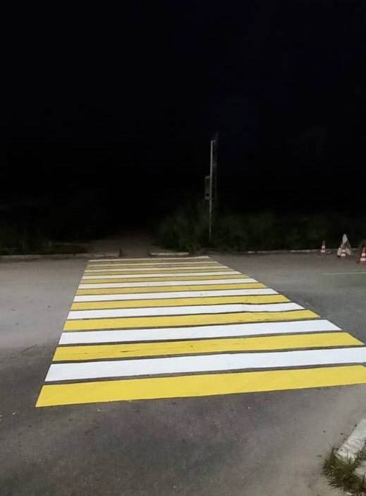 Новую «зебру» нанесли на пути к благовещенской школе 