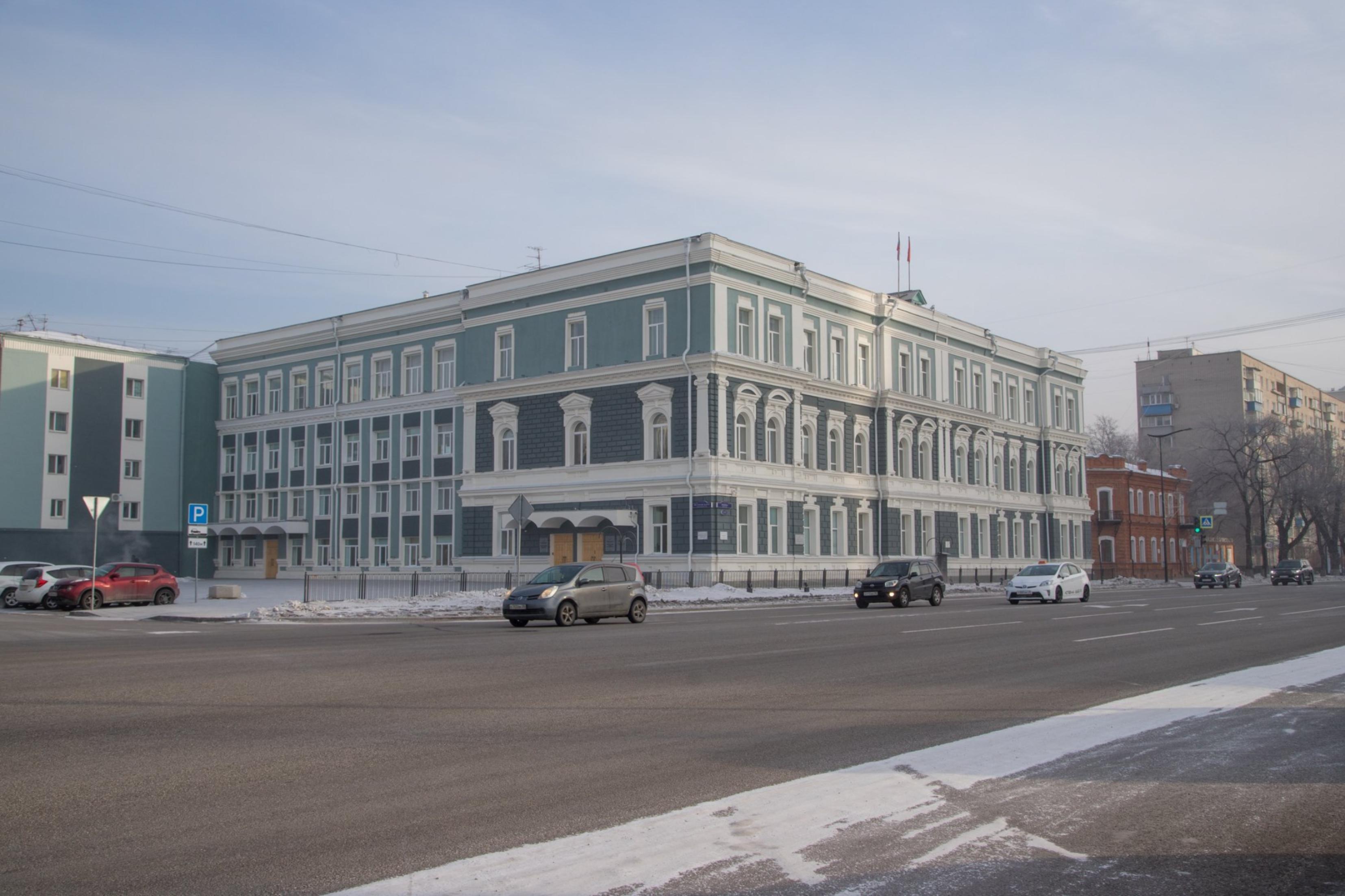 Вопрос о трудоустройстве бывших муниципальных служащих рассмотрели в администрации города