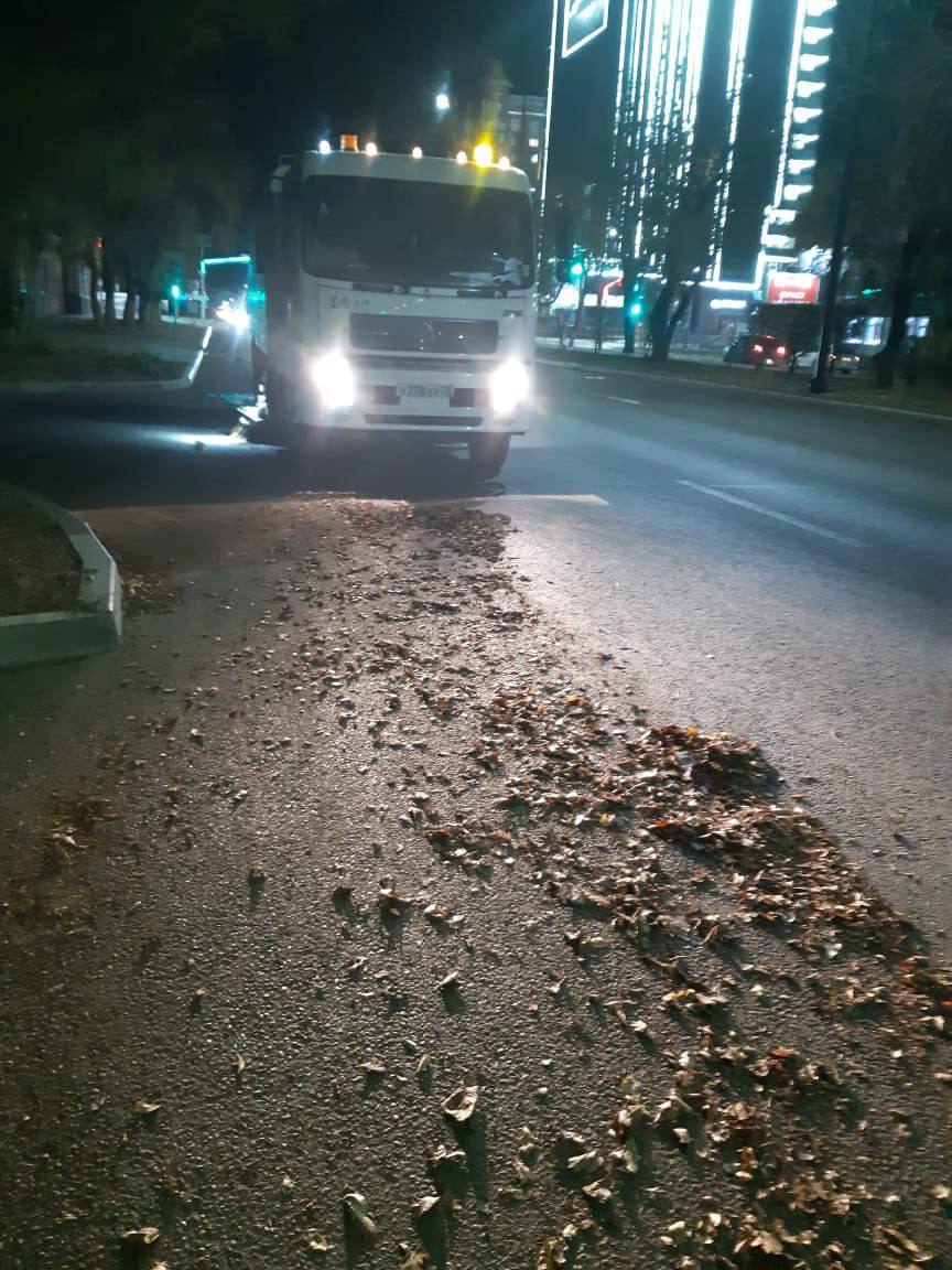 Коммунальщики рассказали, как следят за чистотой городских улиц