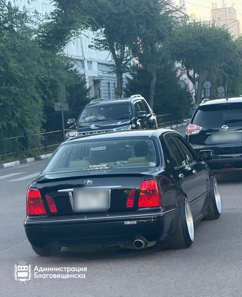 Полный комплект нарушителя: чем обернулась поездка на «кривых» колёсах для благовещенского автолюбителя 