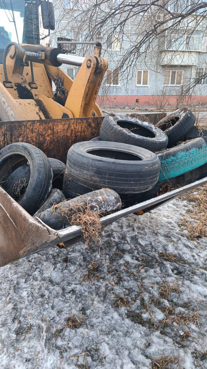 Микрорайон амурской столицы лишается вредных покрышек