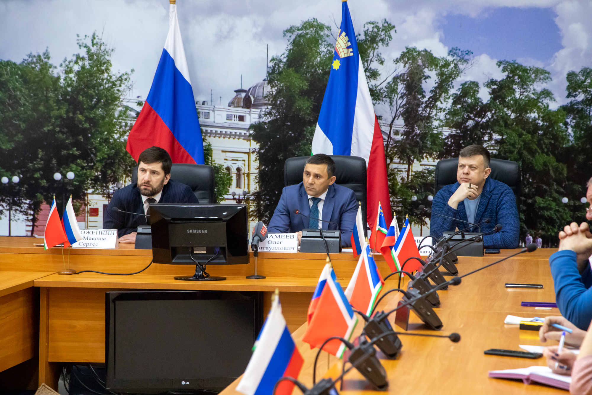 На слабую троечку: Олег Имамеев раскритиковал работу городских перевозчиков