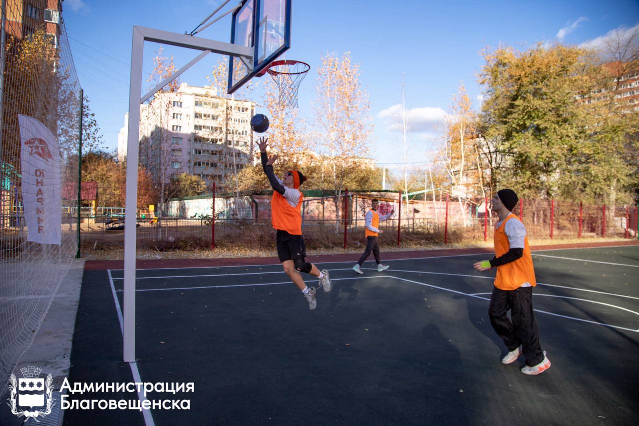 Шаг к доступному спорту: ресурсный центр благовещенского лицея №6 пополнился новыми площадками