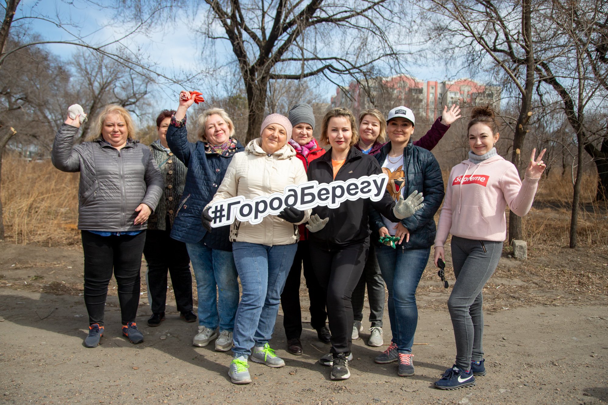 Более 3 тысяч благовещенцев вышли на общегородской субботник 