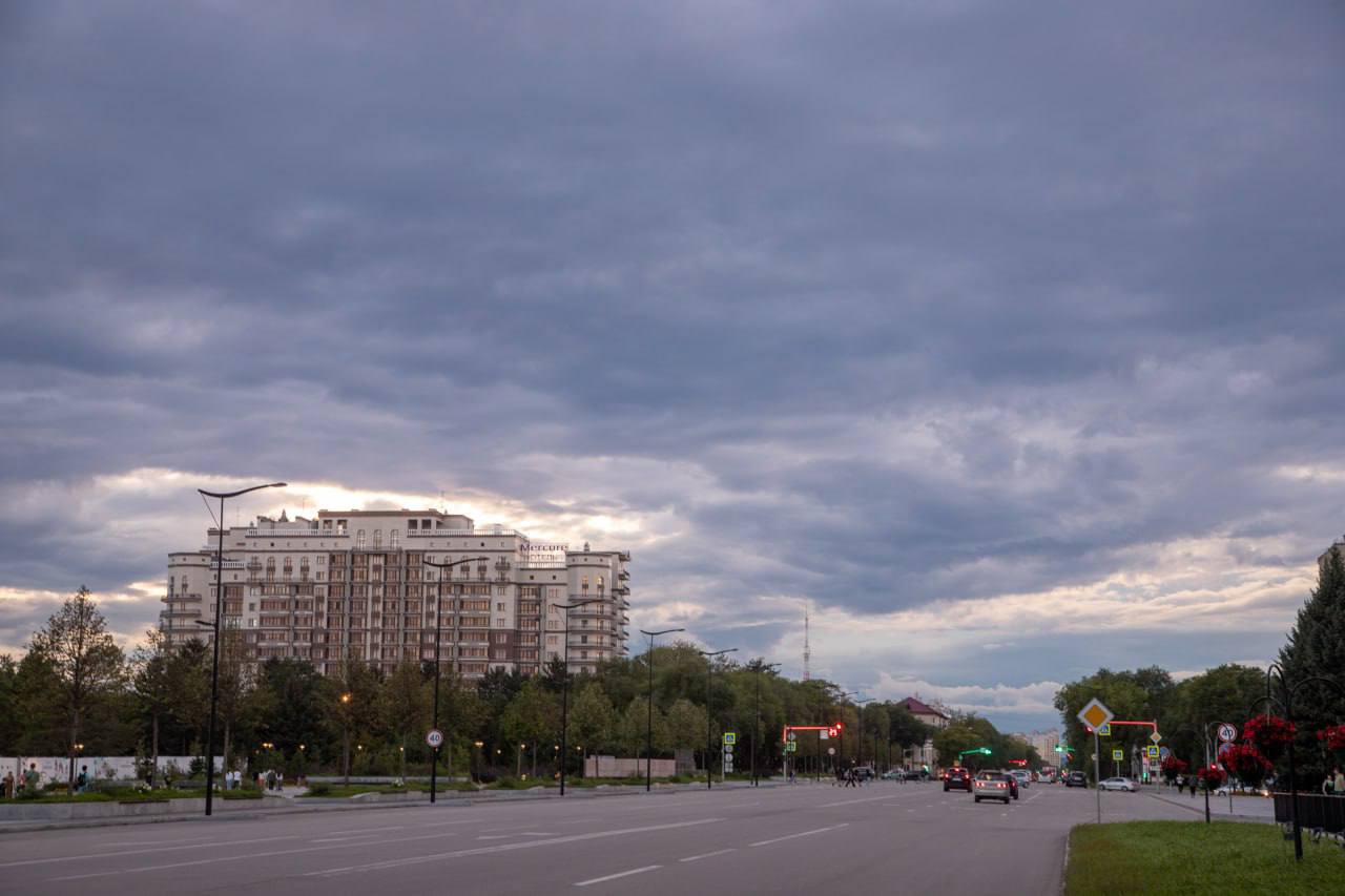 Из-за неустойчивой погоды в Благовещенске ввели режим повышенной готовности