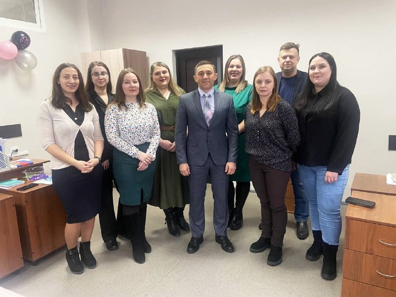 Мэр города Олег Имамеев поздравил коллектив информационного агентства «Порт Амур»