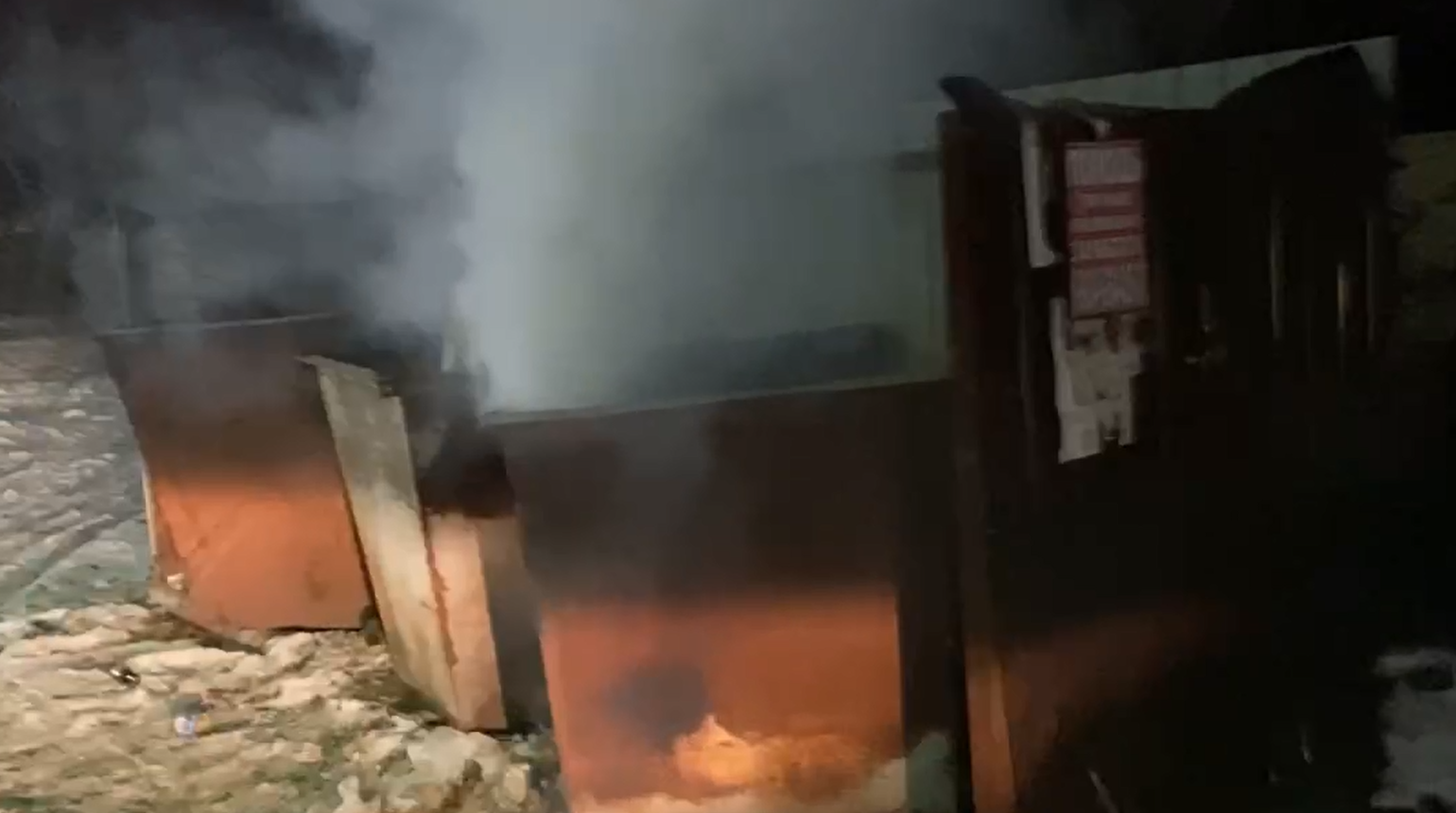 Благовещенцы чуть не устроили пожар в частном секторе 