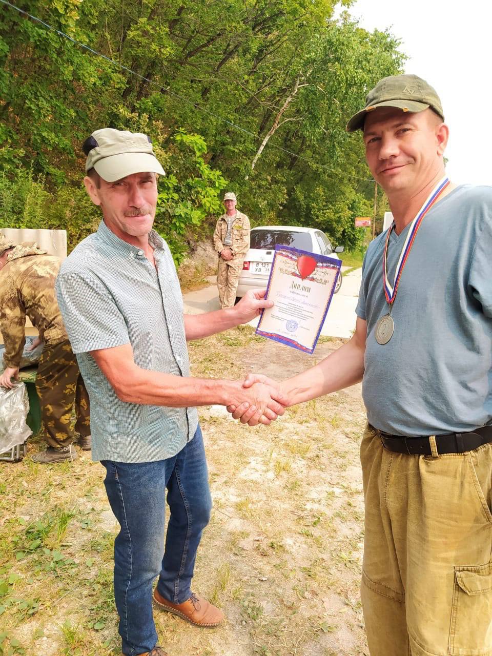 Раз, два, три - рыбку лови: на Прядчинском водохранилище посостязались любители отдыха с удочкой