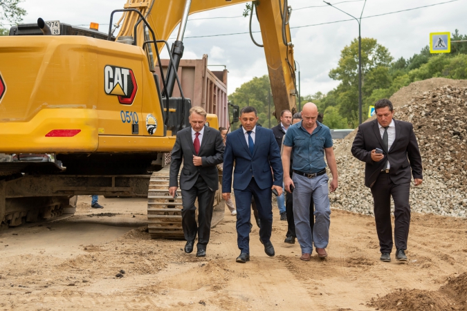 Мэр Благовещенска Олег Имамеев проверил ремонт улицы Горького