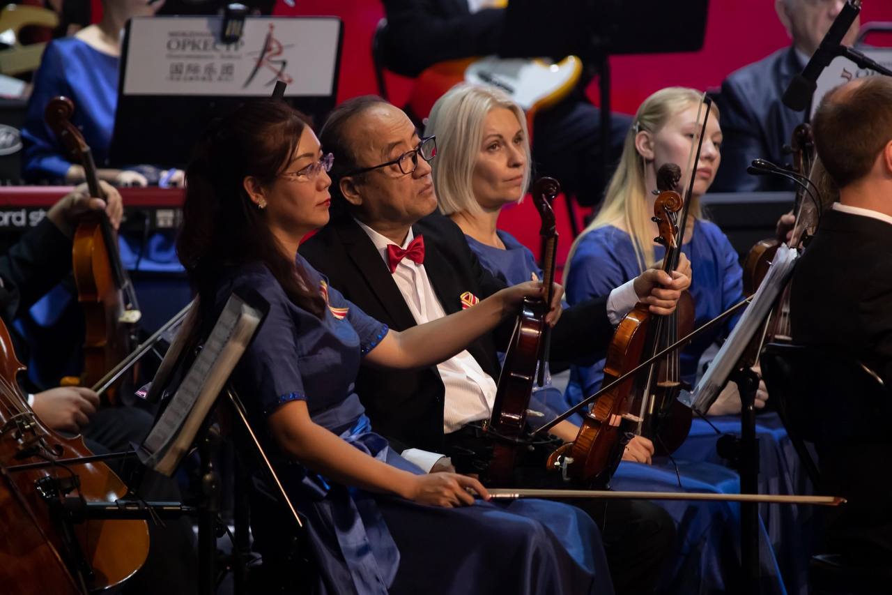 Зал подпевал: Музыка Победы не оставила благовещенцев равнодушными 