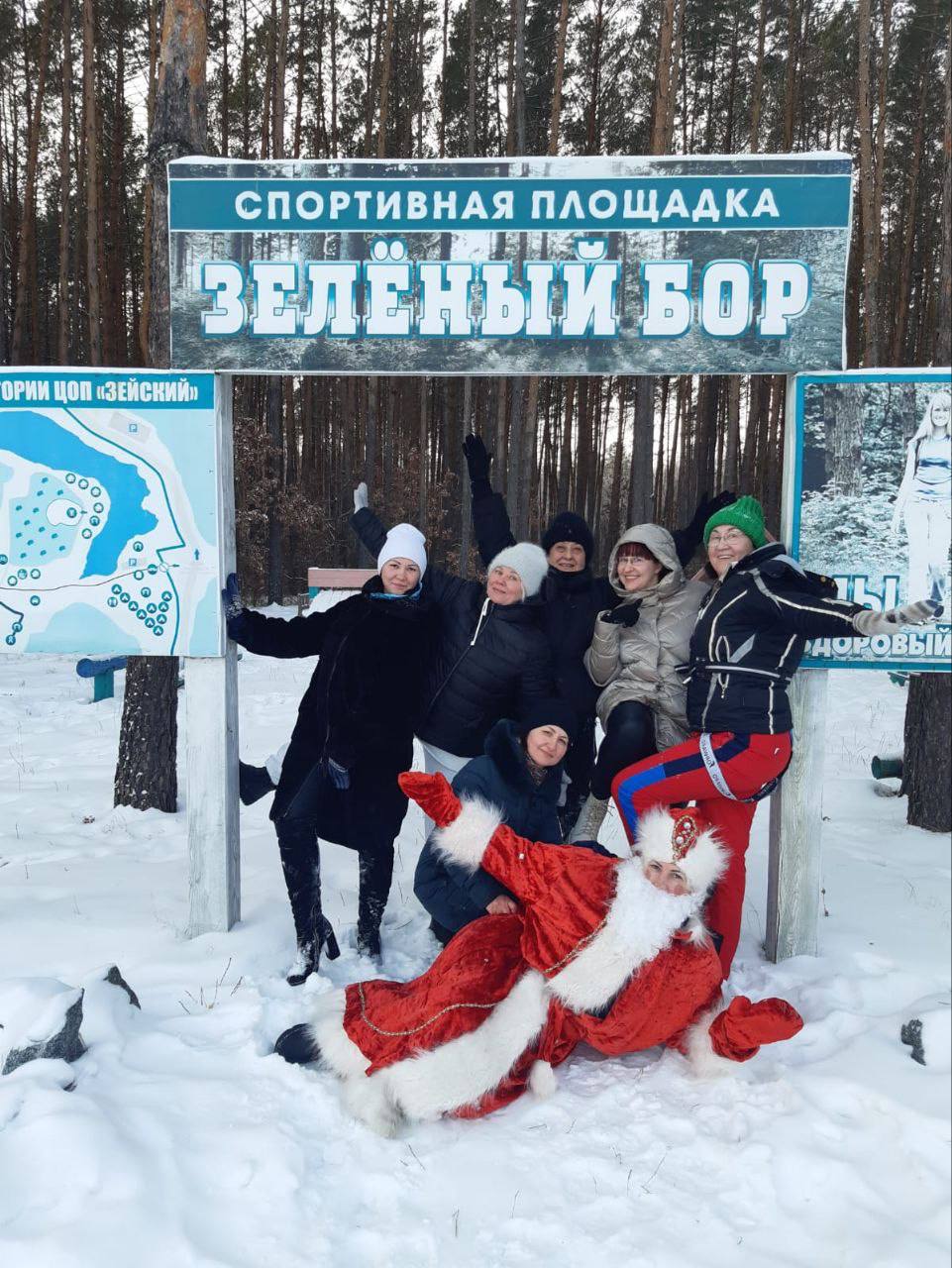 В Благовещенске кассиров и официантов ОКЦ отправили в лес