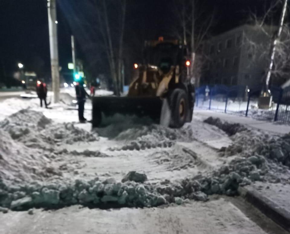 ГСТК почистит тротуары в центре города и на кольцевой развязке в Благовещенске