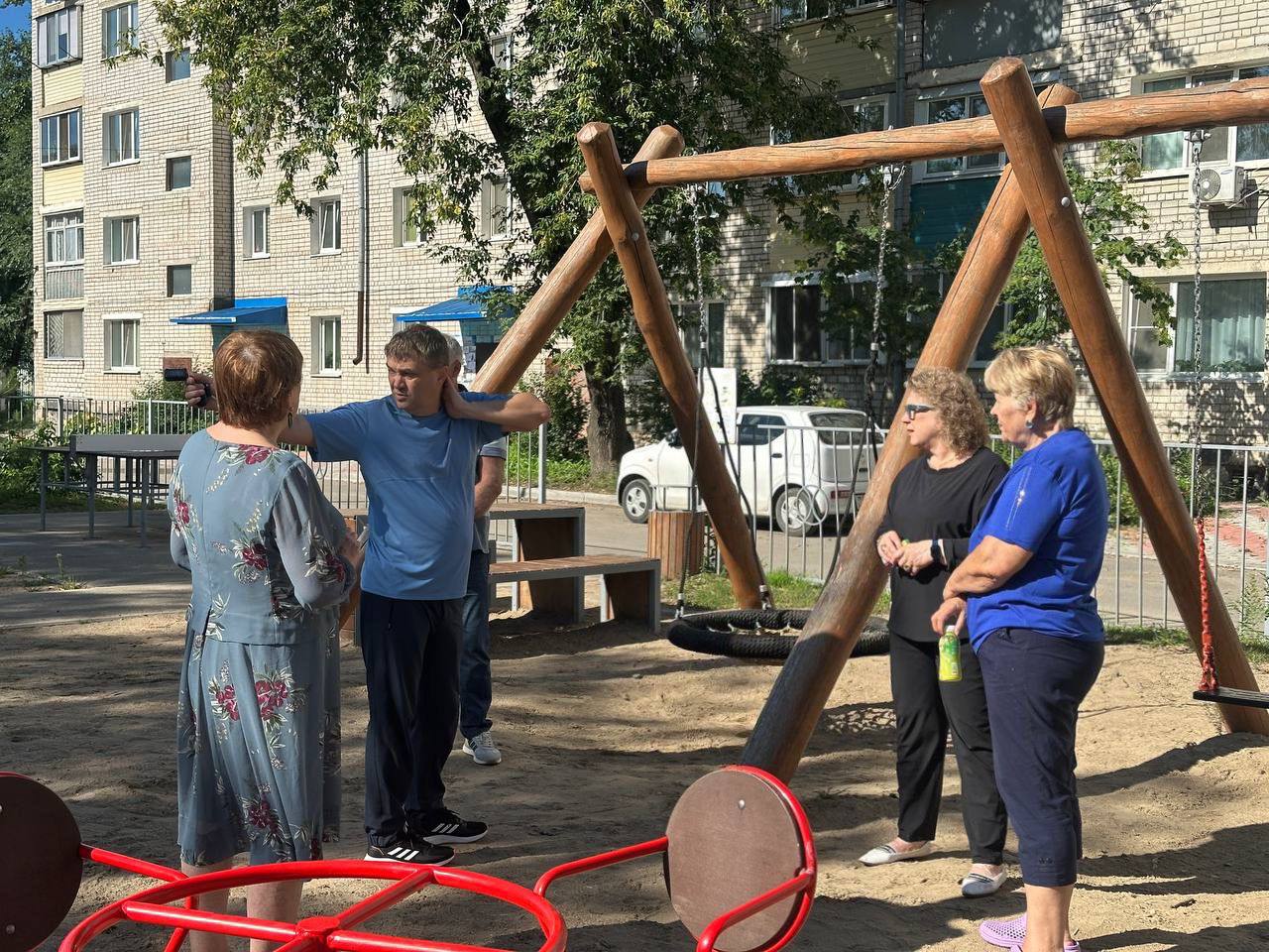 Общая забота — общий результат: как благовещенский двор стал образцом совместной работы власти и жителей