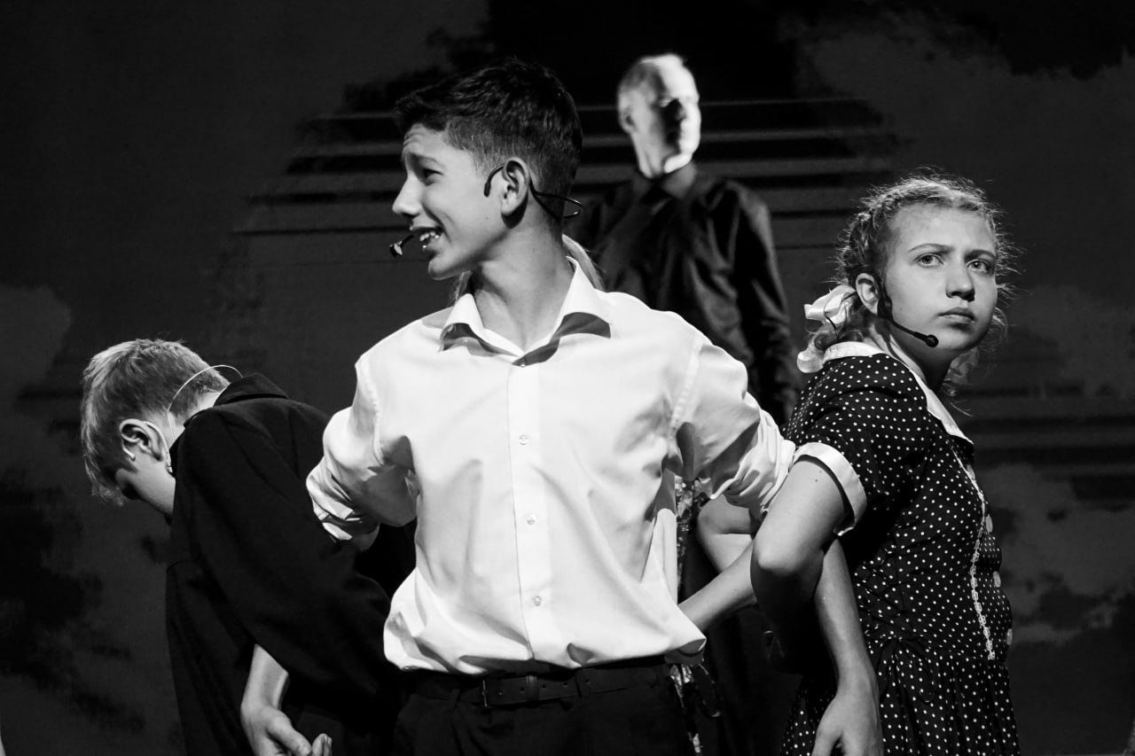 745 против 90: молодежь Благовещенска предпочитает местные культурные мероприятия гастрольным 