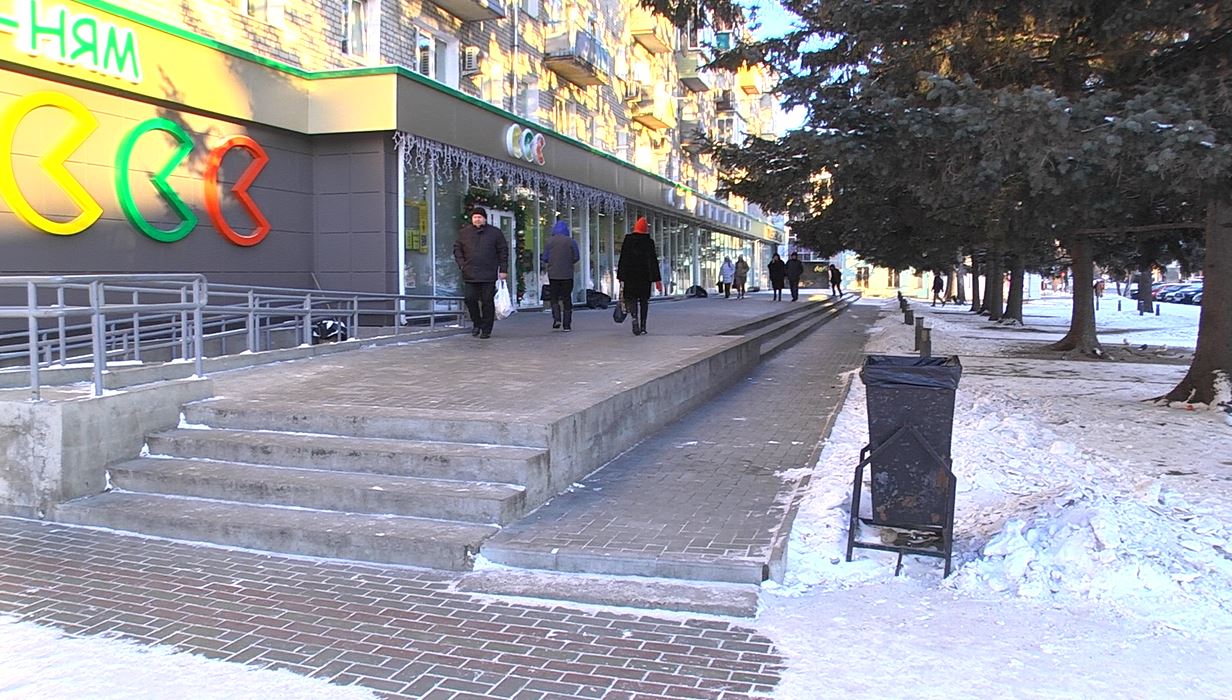 Администрация Благовещенска проверила, как предприниматели убирают снег