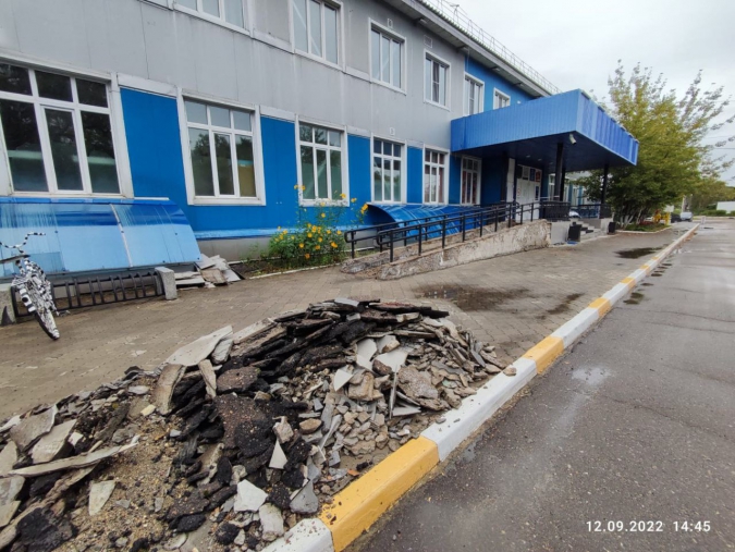 В спорткомплексе «Юность» капитально ремонтируют пандус