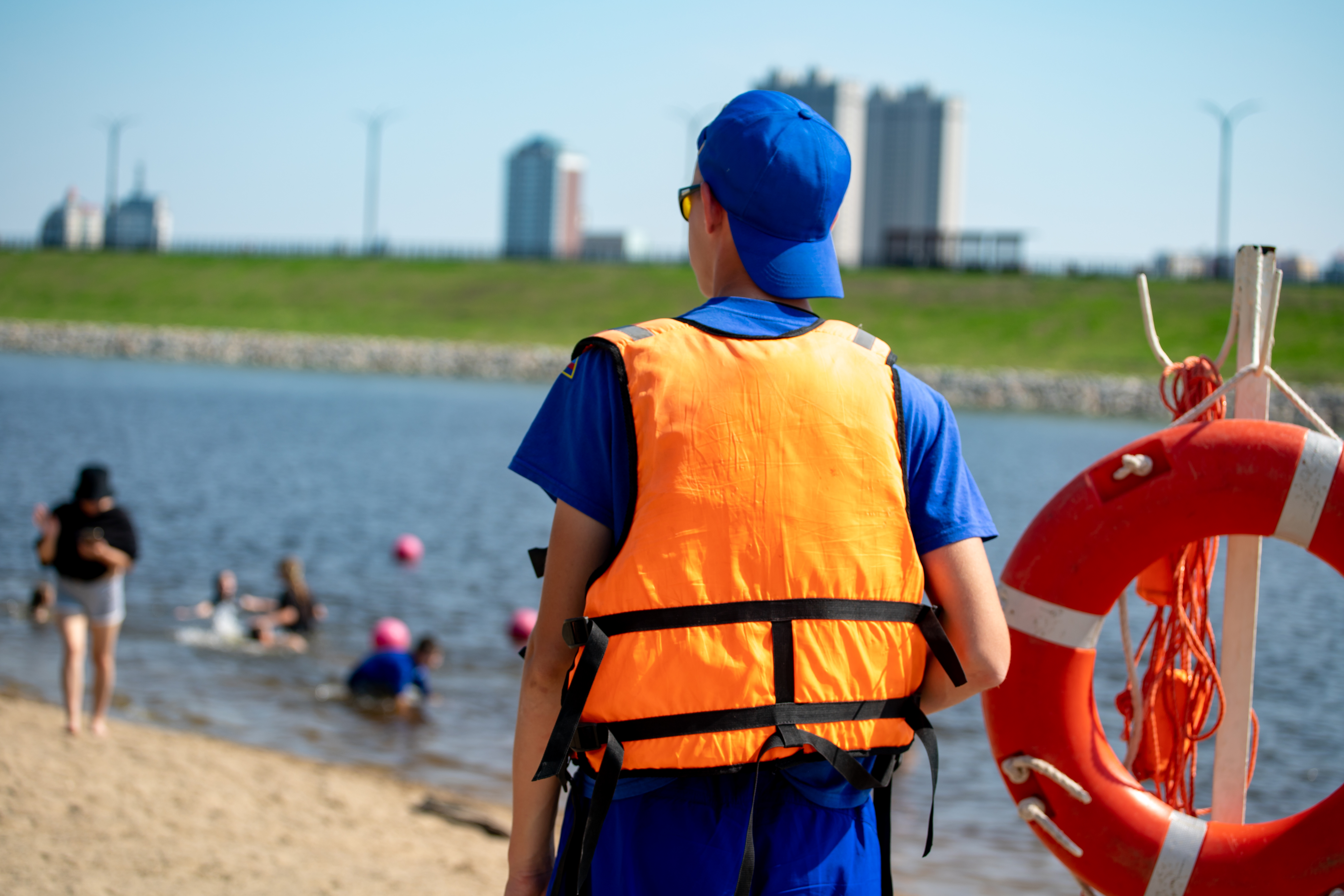 В Благовещенске прохожий спас тонувшую школьницу 