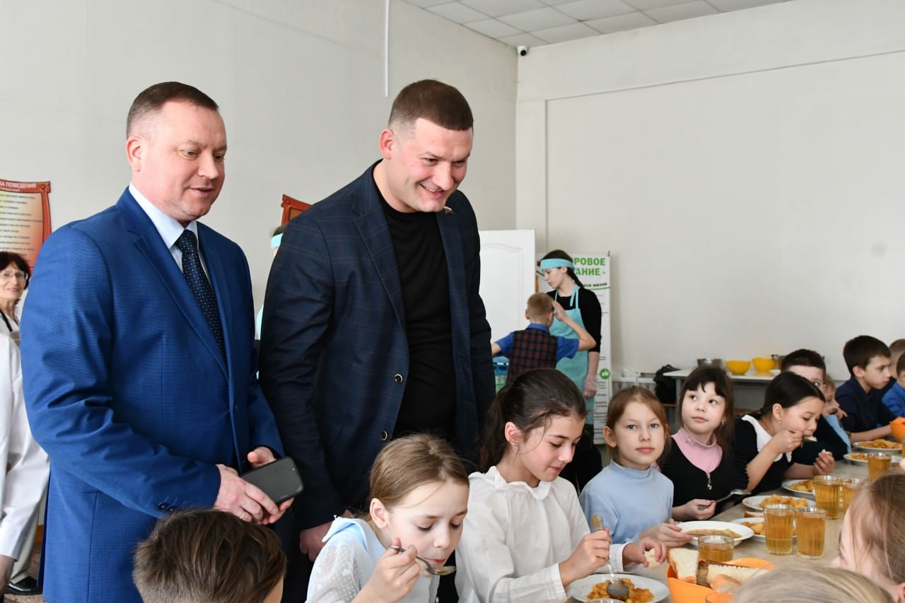 Мониторинг качества школьного питания: в Благовещенске проверили ещё 3 столовых в учебных заведениях