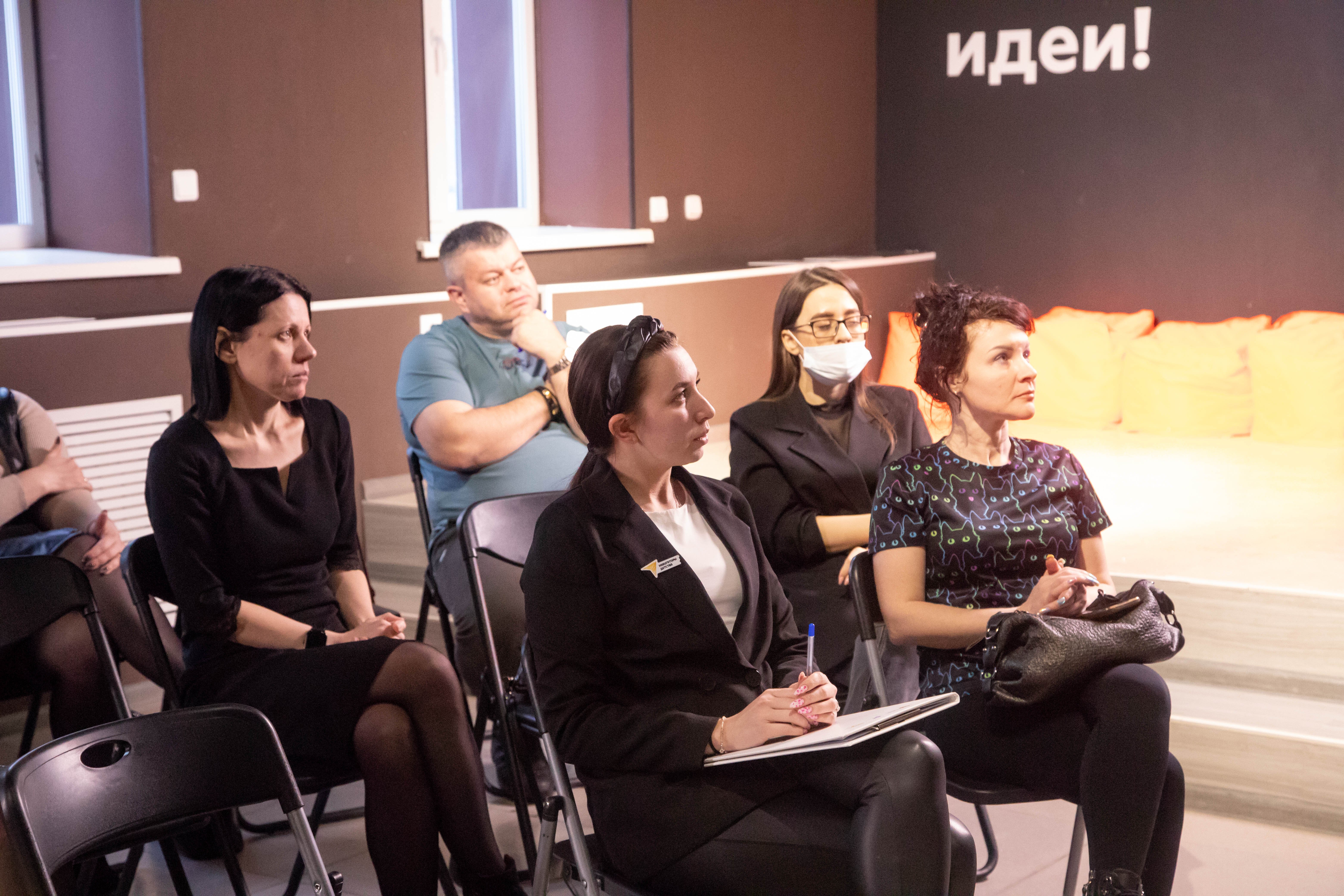 Понять чувства трудного подростка и помочь ему обрести верный путь: благовещенцам предлагают стать наставниками и взять шефство над несовершеннолетними, оказавшимися в трудной жизненной ситуации