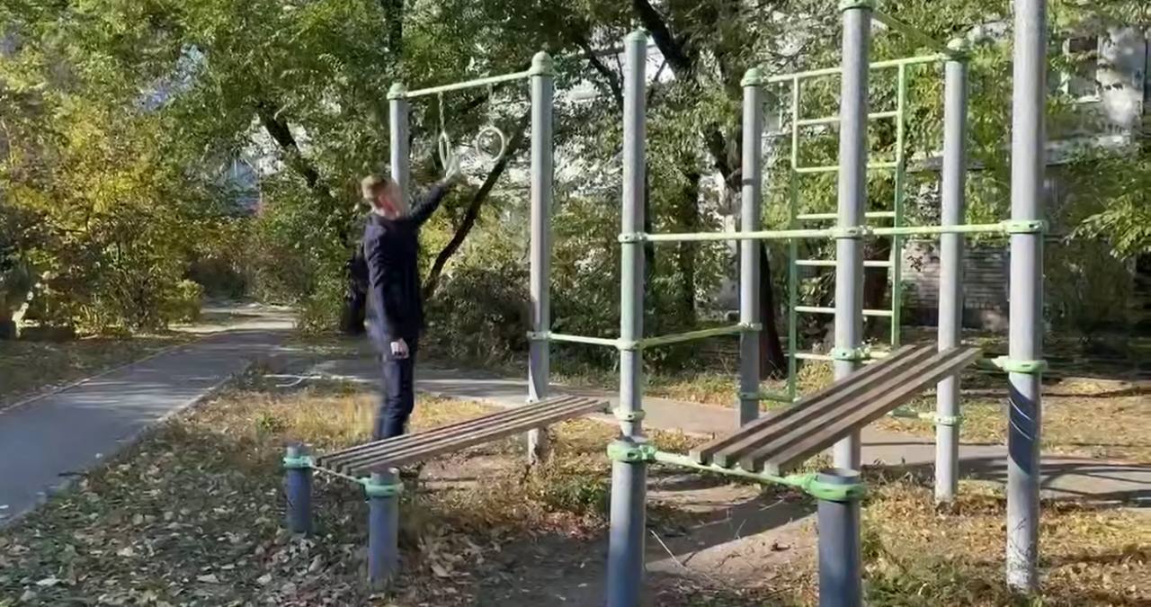 Депутат Благовещенской гордумы проверил состояние дворовой территории на Краснофлотской 