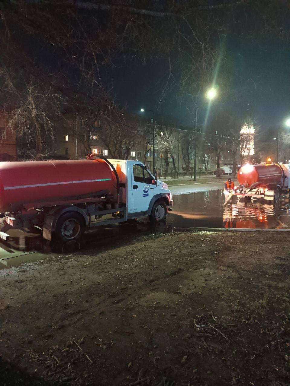 Рассказываем, где потрудились коммунальные службы в ночь с 22 на 23 апреля: