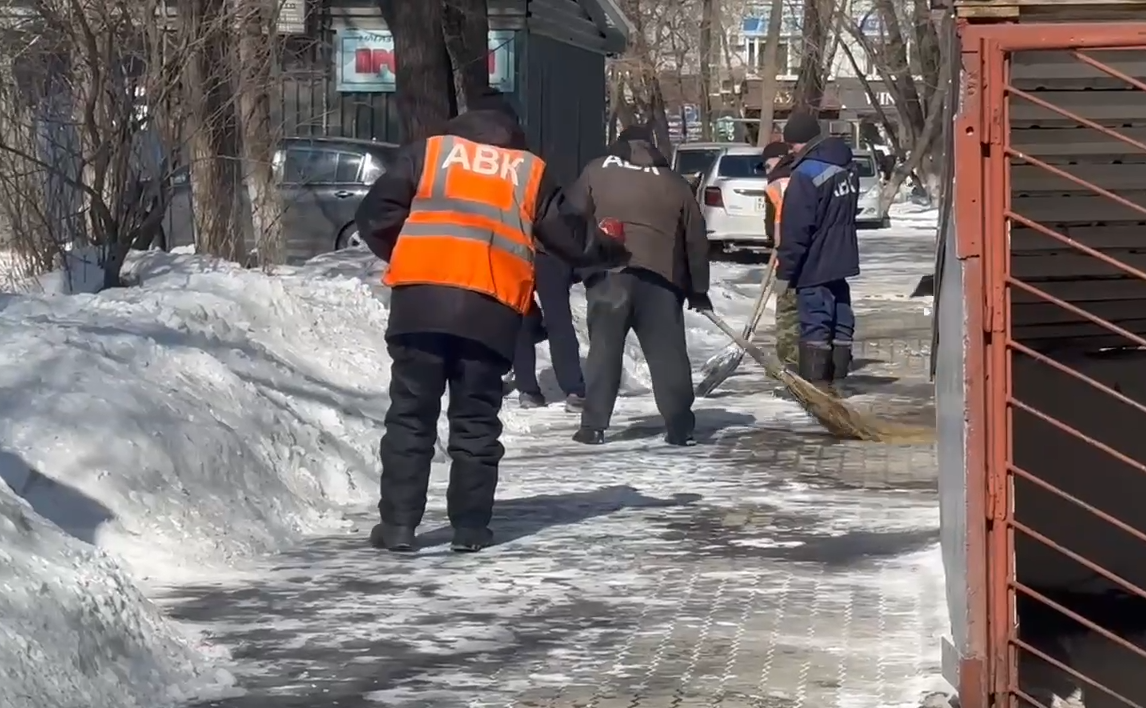 Управляющие компании оперативно устраняют нарушения, связанные с уборкой на территориях многоквартирных домов