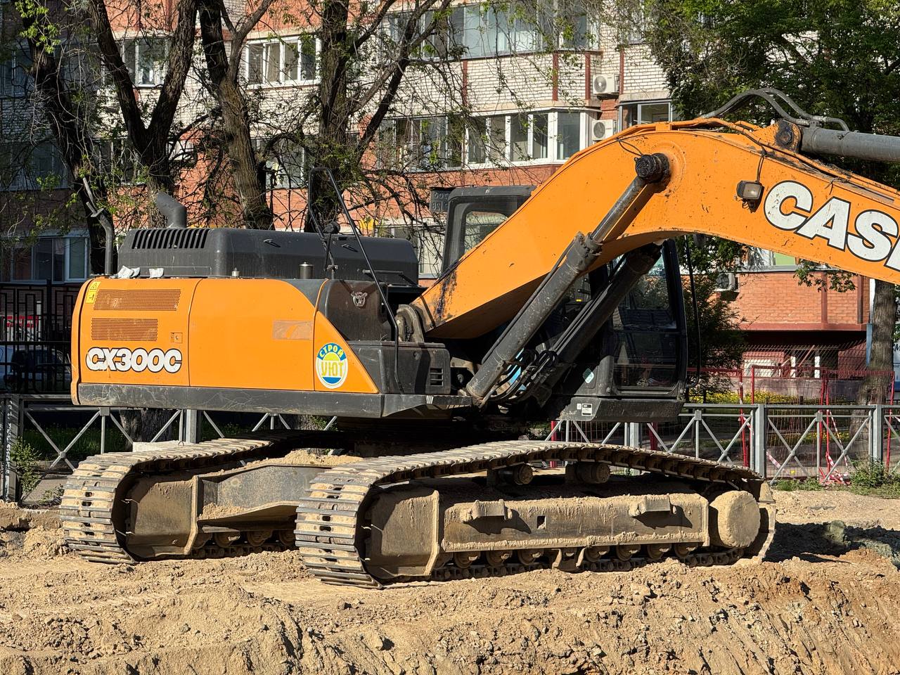 На одном из участков Октябрьской отремонтируют теплосеть