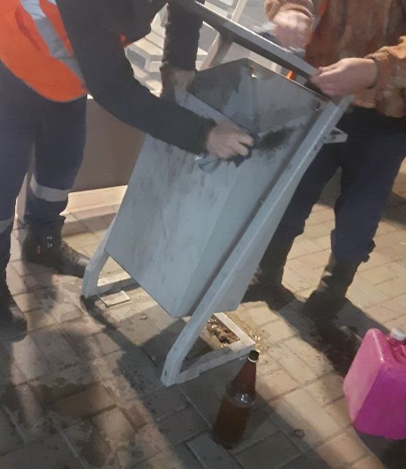 На одной из наиболее оживлённых магистралей амурской столицы ночью подмели тротуары