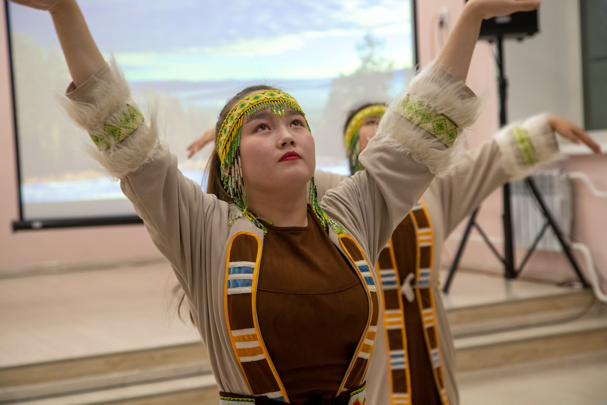 «Танец оленят», «Плачь волчицы» и «Амурские волны» исполнили на концерте, посвящённом дружбе народов