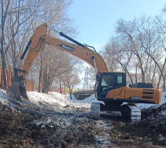 Почти семь тысяч кубометров мусора вывез подрядчик при расчистке русла Бурхановки