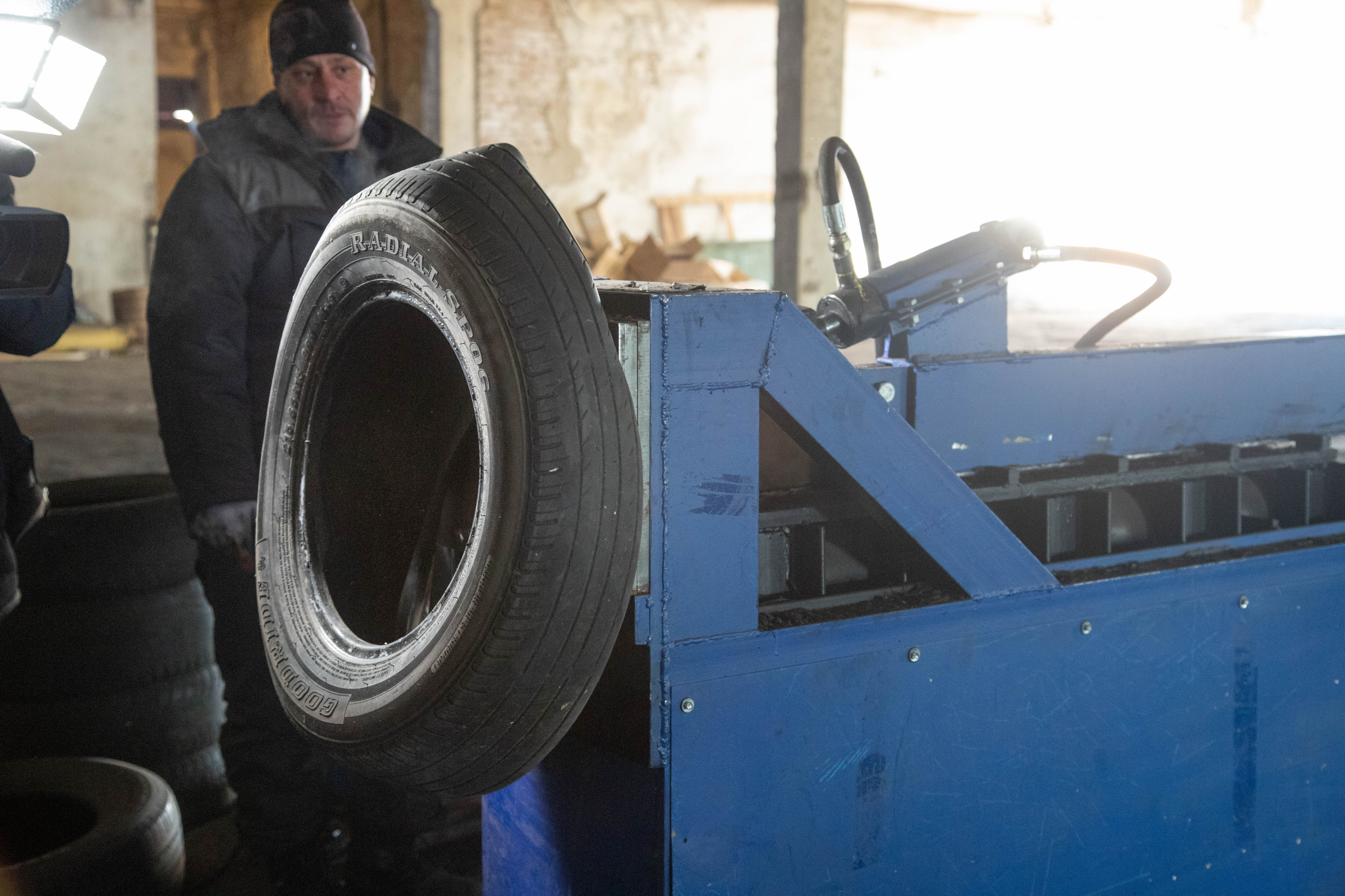 Благовещенцам рассказали, где можно утилизировать старые покрышки