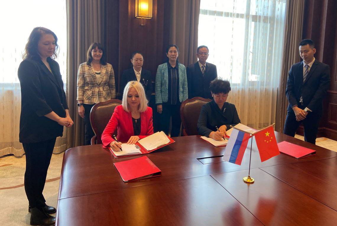 Благовещенск и Хэйхэ обсудили проведение молодежных и детских обменов