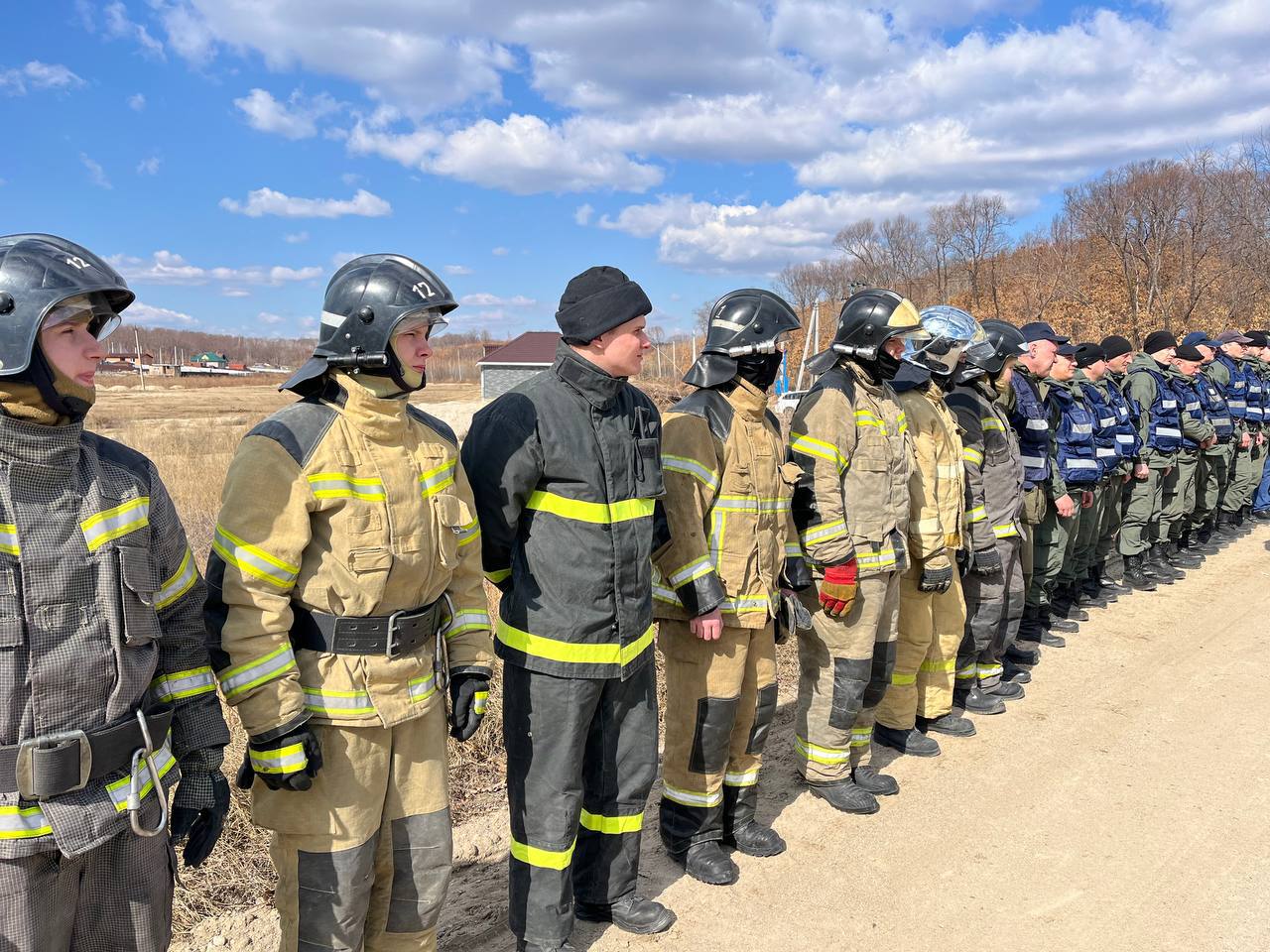 Природные пожары не пройдут: в Благовещенске проходят учения по защите населенных пунктов в чрезвычайных ситуациях