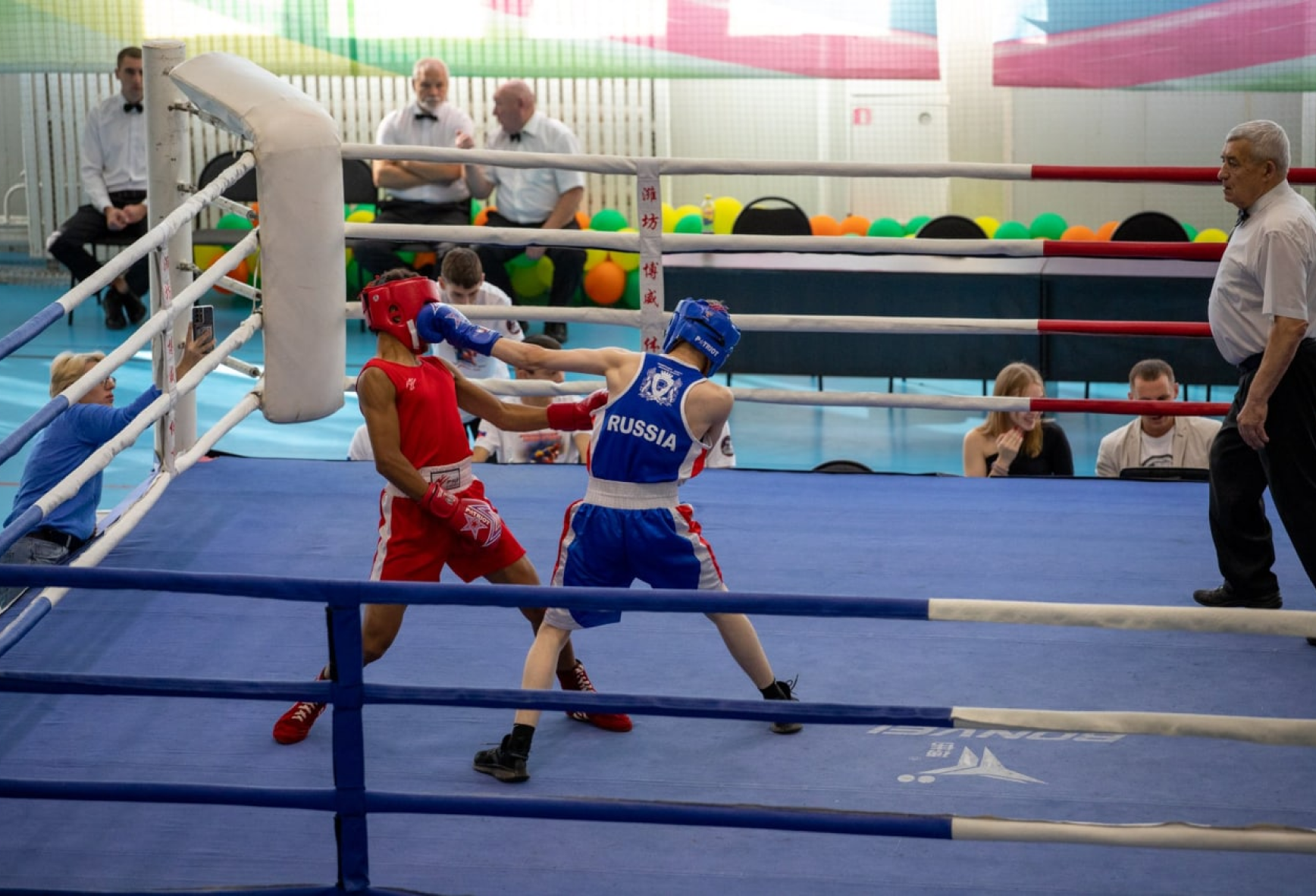 Открытие фотовыставки, игру-путешествие и чемпионат по боксу подготовили для благовещенцев в эти выходны