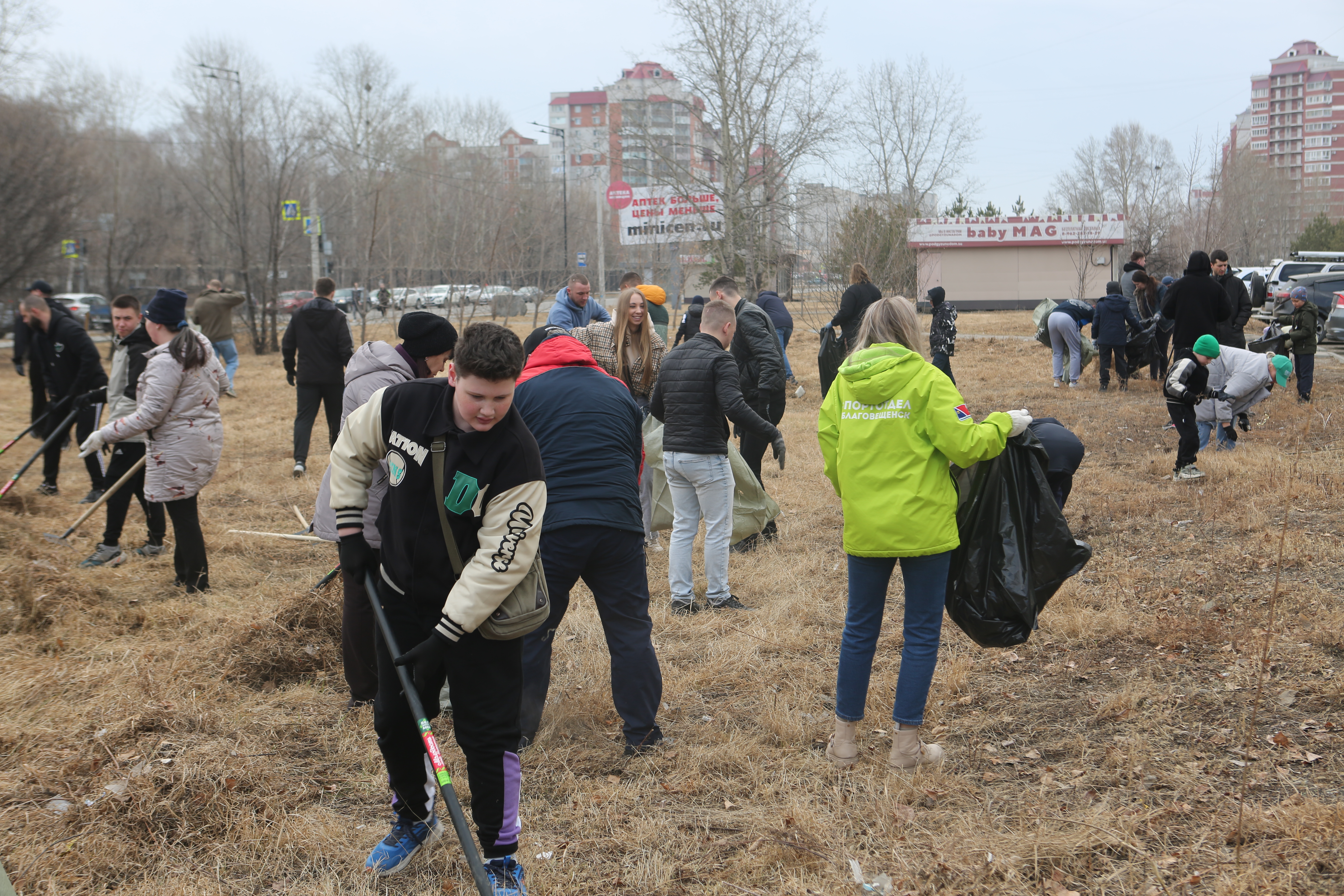 Почти 400 тонн мусора вывезли в ходе акции «Город берегу»