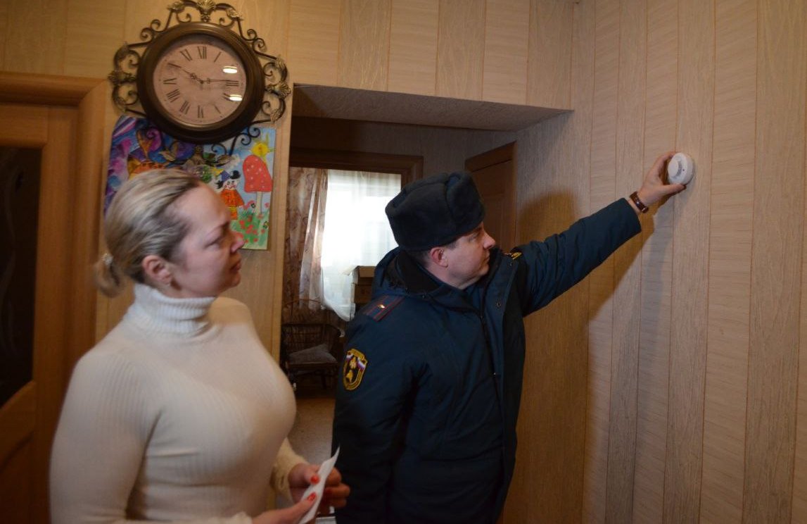 В Благовещенске уже устанавливают пожарные извещатели