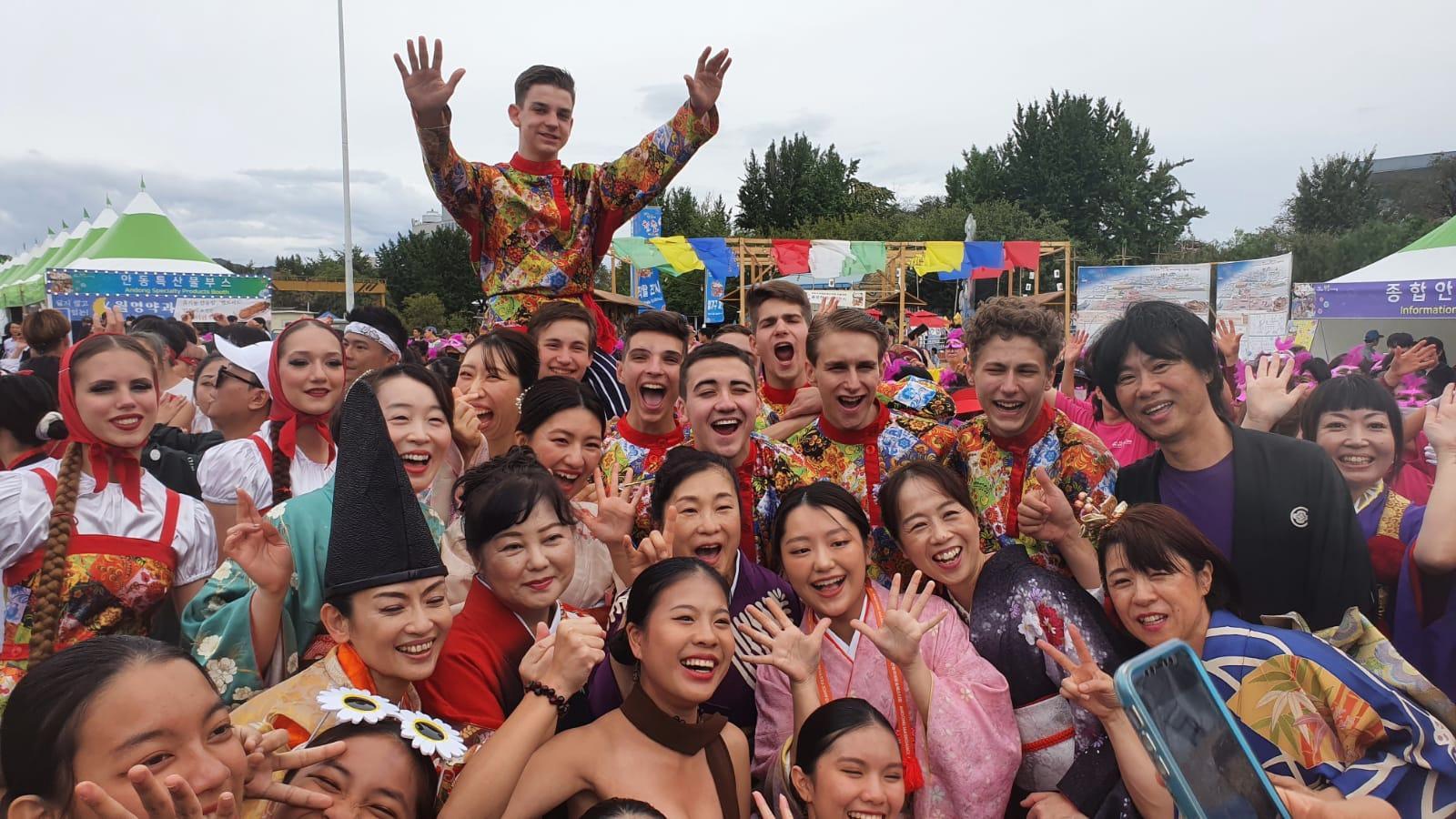 Благовещенские «Ровесники» взяли Гран-при на международном танцевальном конкурсе