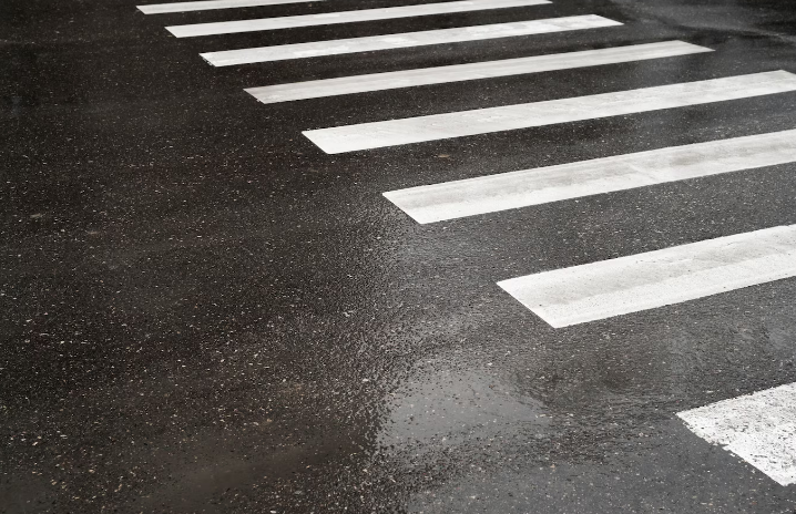 В Моховой Пади на Театральной появилась новая «зебра»