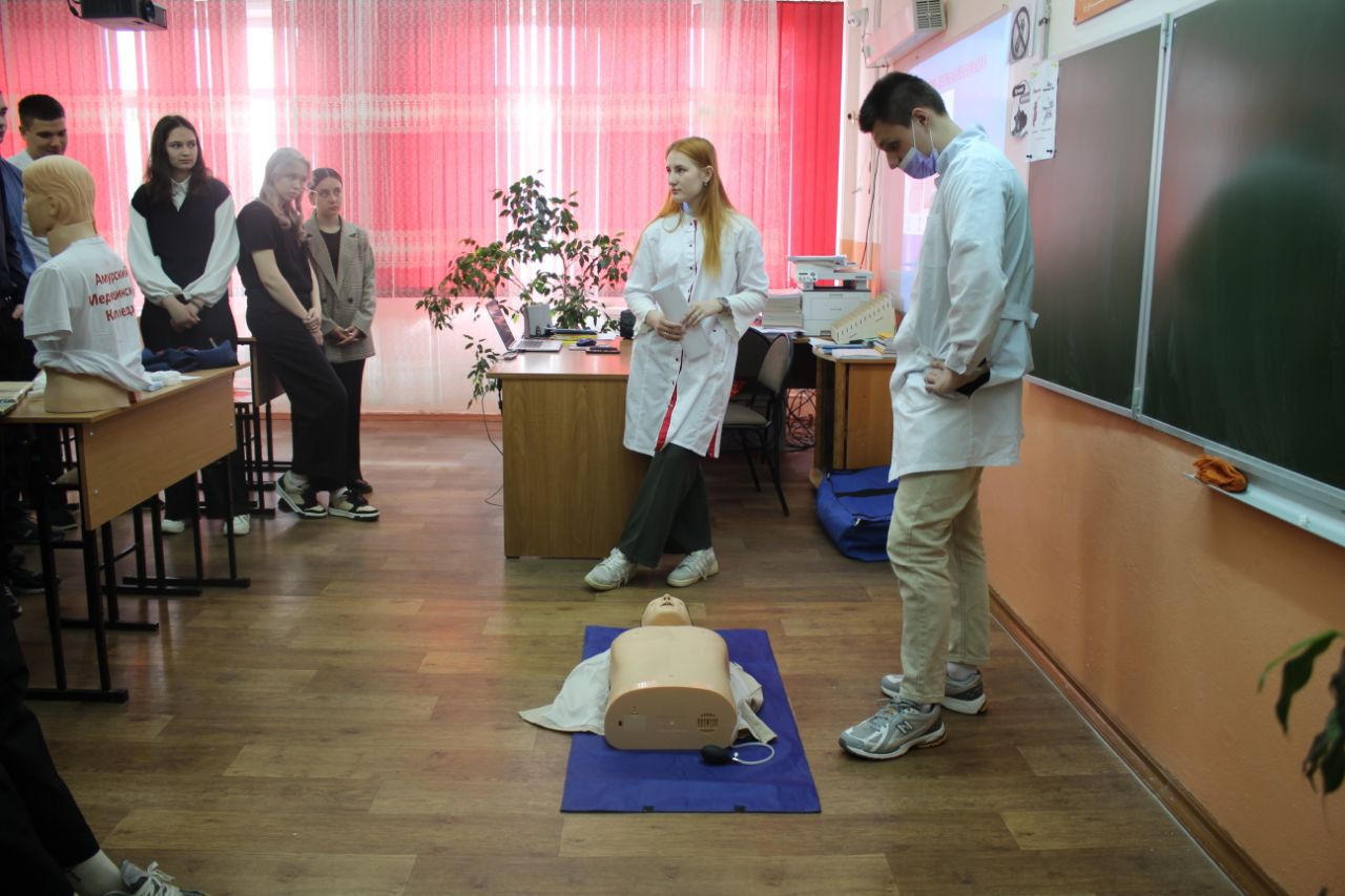 О вреде электронных сигарет и энергетиков рассказали юным благовещенцам