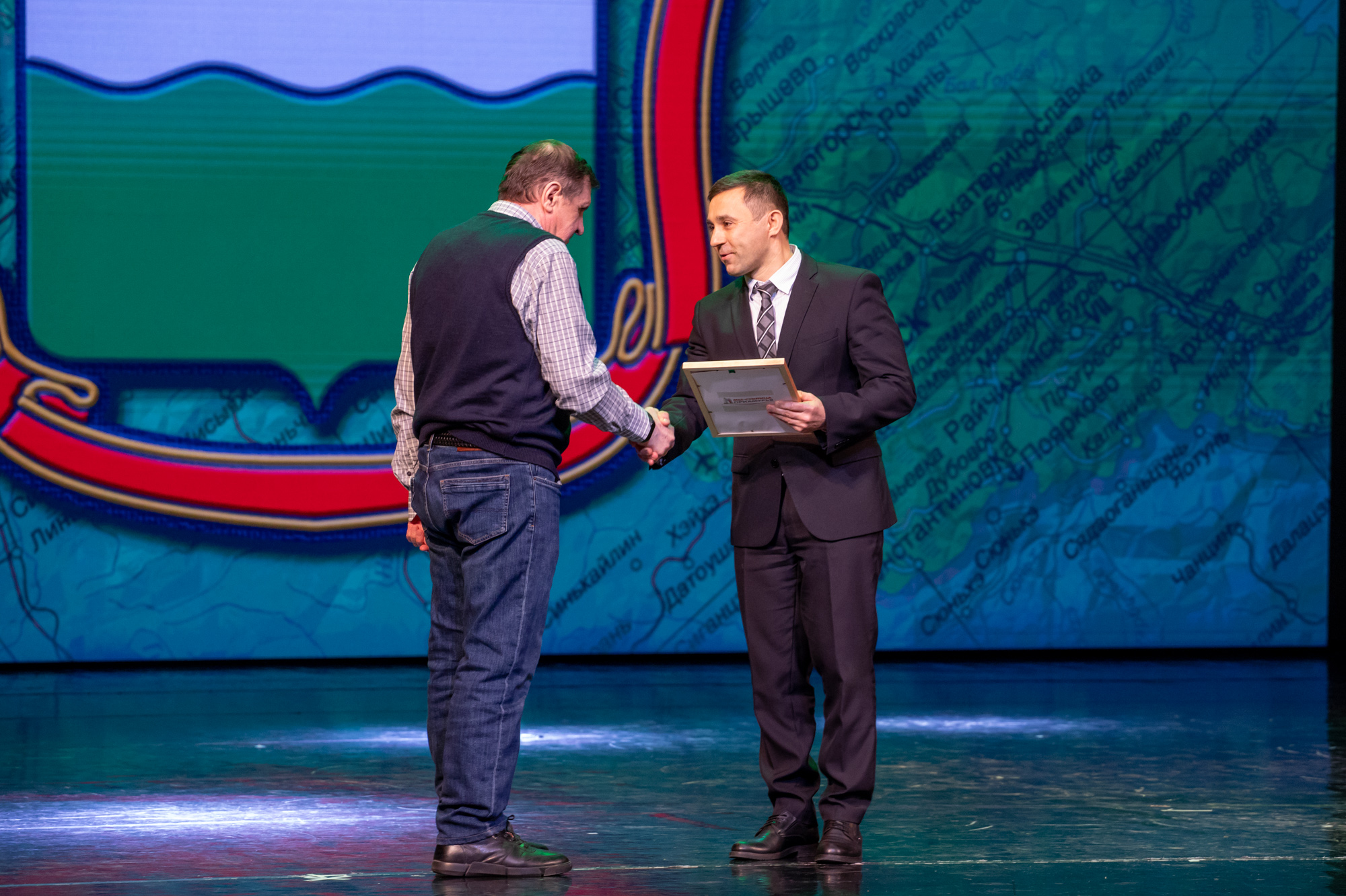 Сотрудников и ветеранов погрануправления наградили в честь 100-летнего юбилея структуры 