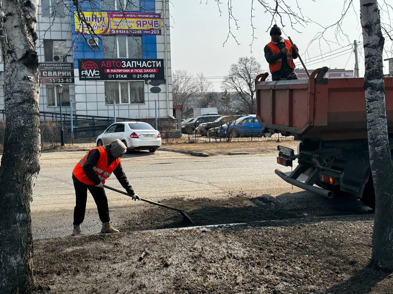 ГСТК готовит бригаду для проведения ямочного ремонта на улицах города 