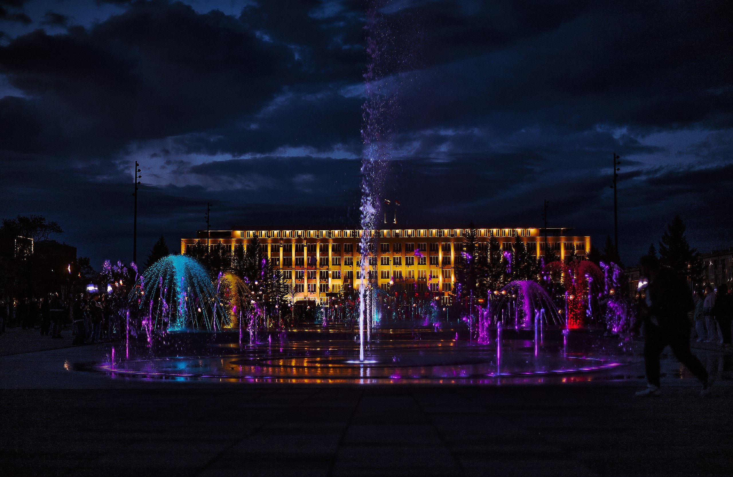 Самая большая пешеходная аллея фонтанов в Евразии официально открылась в Благовещенске