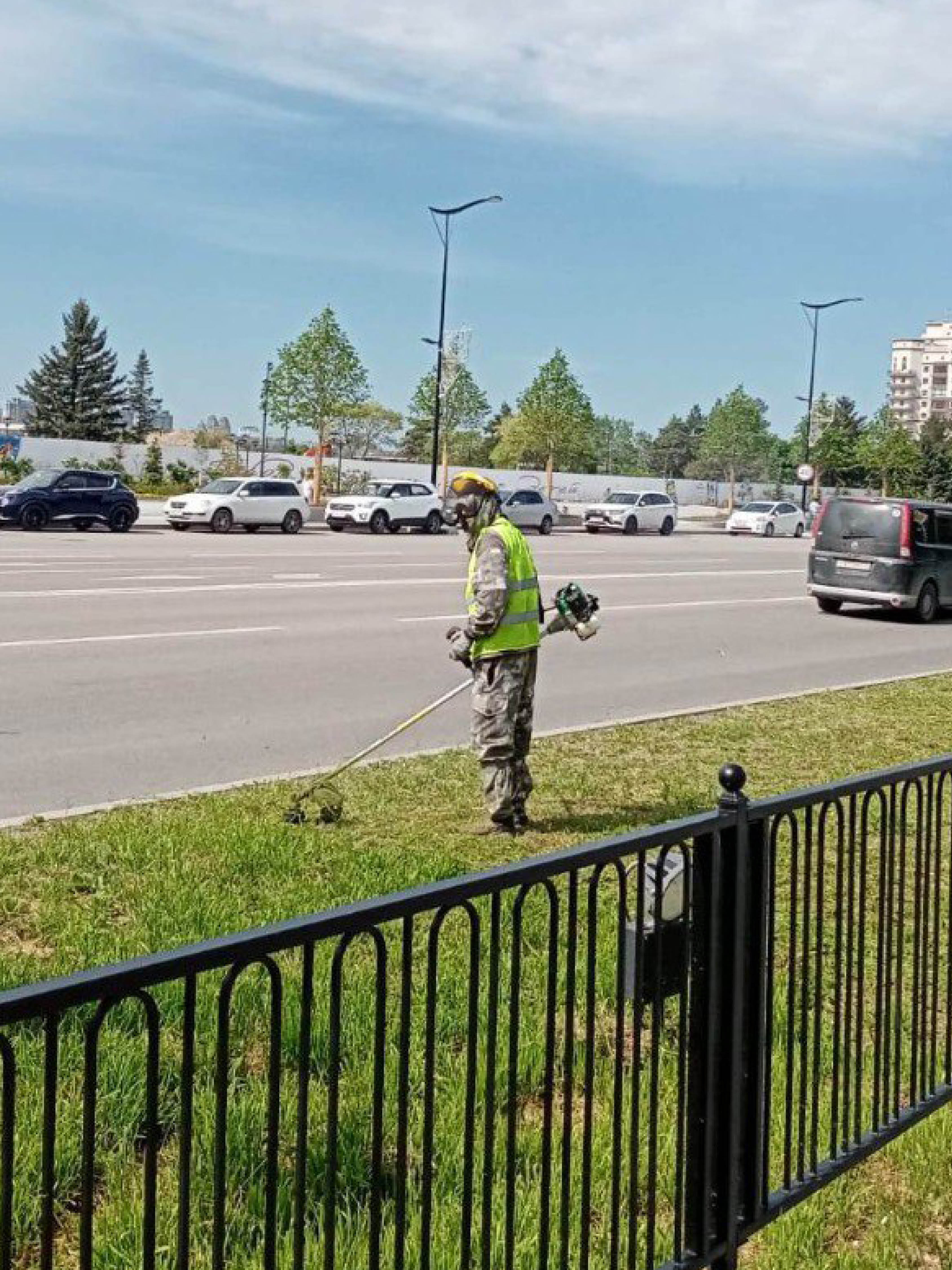 ГСТК косит траву в Благовещенске