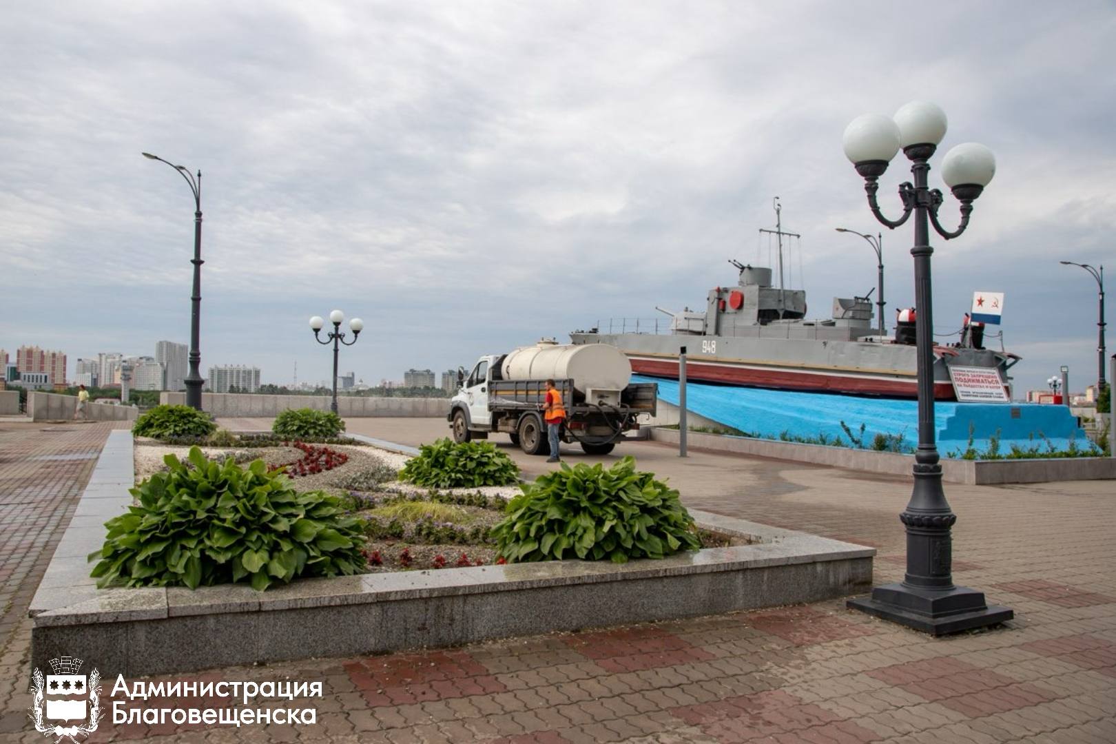 От удобрения до цветения: подводим итоги озеленительной кампании в Благовещенске за прошедший сезон