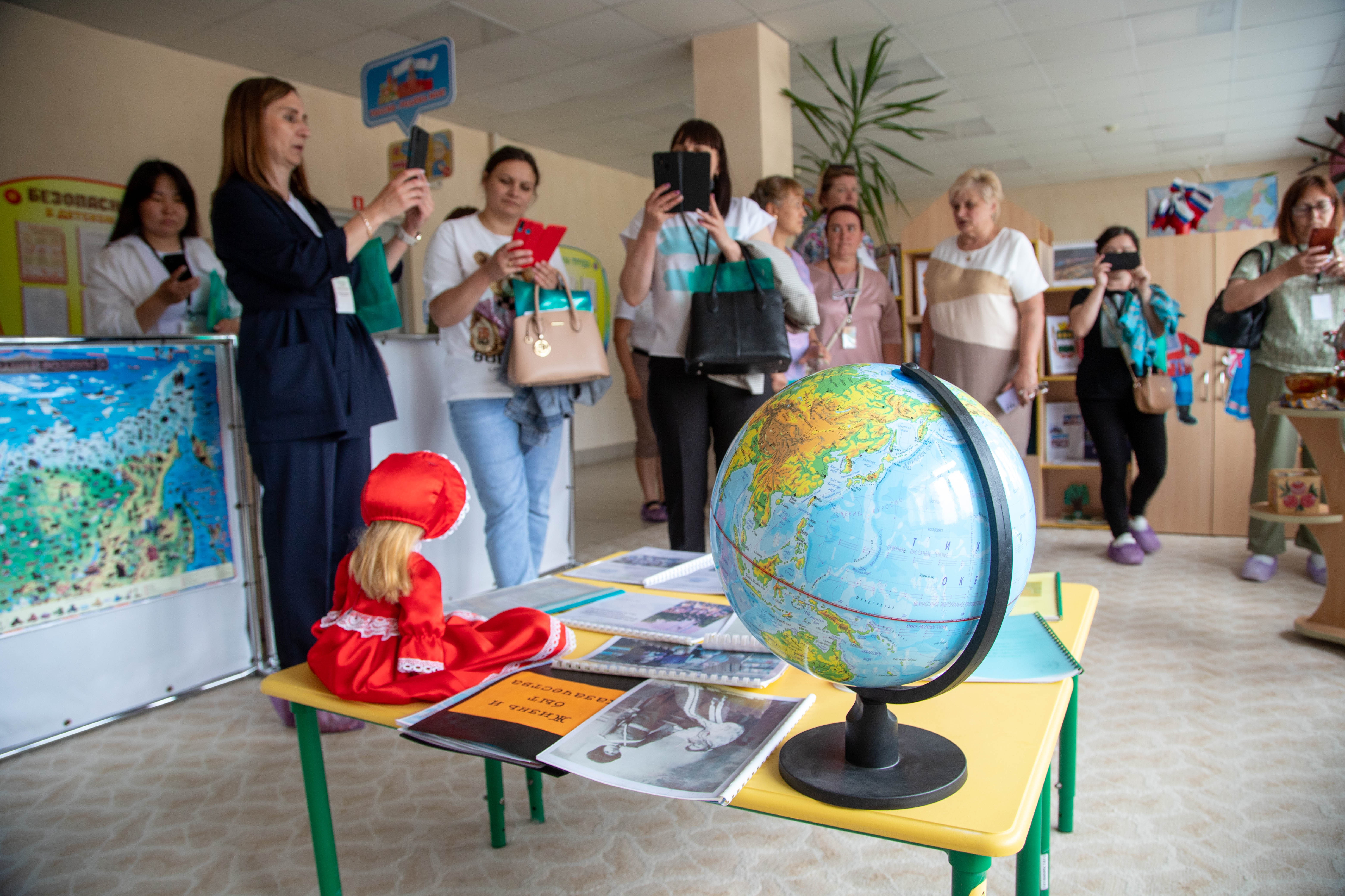Благовещенские воспитатели поделились опытом с коллегами из муниципалитетов области и Якутии