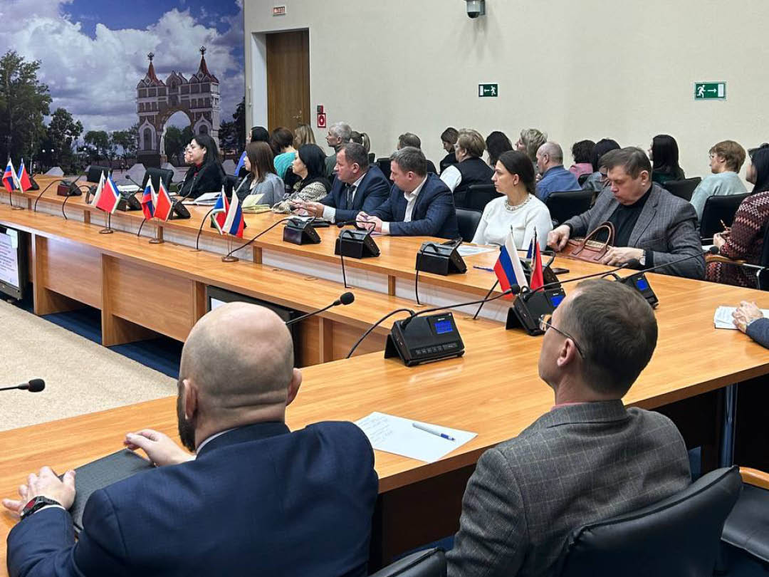 В администрации города провели обучение муниципальных служащих и руководителей муниципальных учреждений по представлению сведений  о доходах, расходах, об имуществе и обязательствах имущественного характера за 2022 год