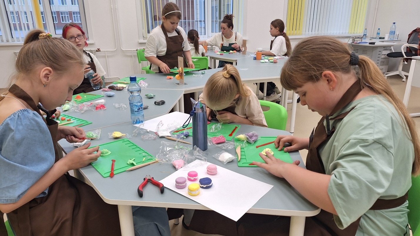 От пластилина до керамики: в Благовещенске появилась уникальная творческая мастерская 