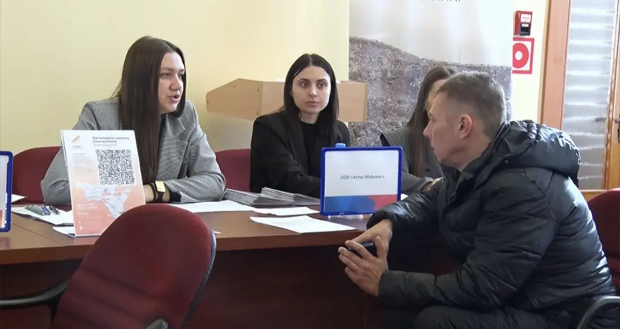 От адресной помощи до новой профессии: в Благовещенске выстроена единая система помощи бойцам СВО и их семьям