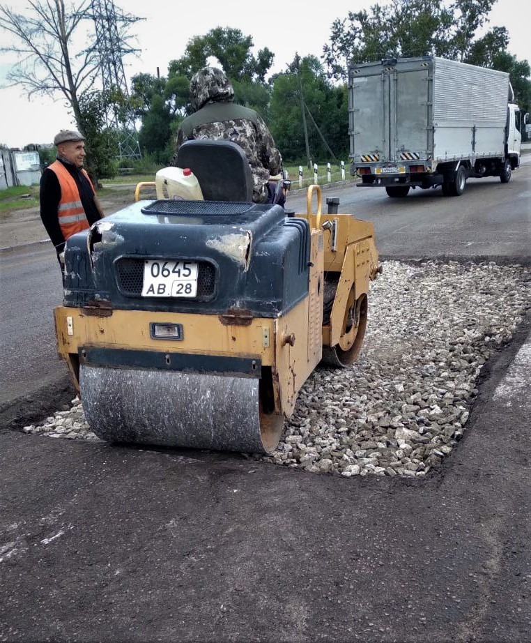 ГСТК ремонтирует автомобильные дороги на улице Чайковского и на Тенистой
