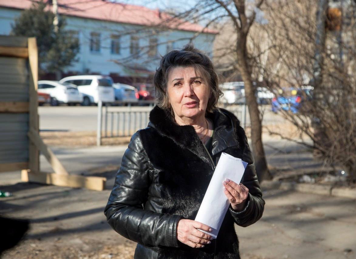 Мэр Благовещенска Олег Имамеев рассказал про горожанку, которая самостоятельно приближает благоустройство одного из городских скверов